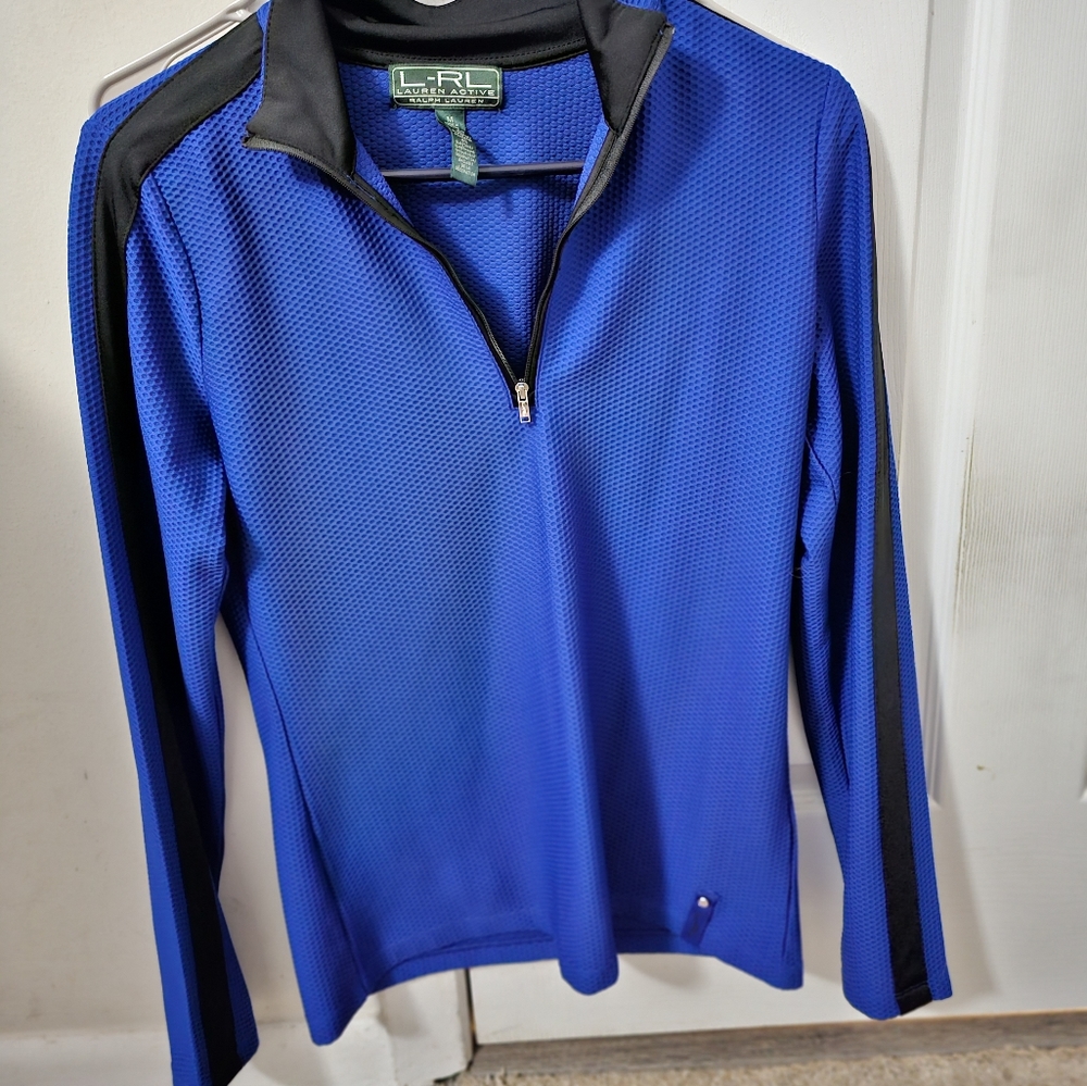 Clothes - Picture 6 of 8